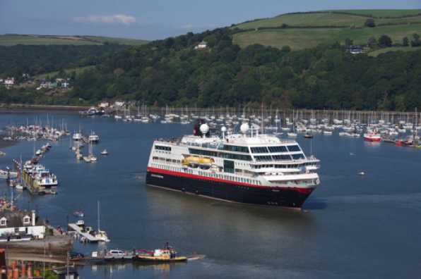 14 September 2022 - 14:52:16

------------------------
Cruise ship Maud departs from Dartmouth